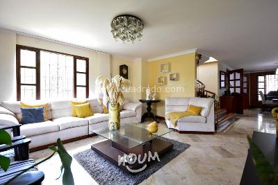 Casa de 5 alcobas en venta en Sabaneta, Sabaneta, 500 m² · foto 2 de 20