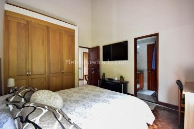 Casa de 5 alcobas en venta en Sabaneta, Sabaneta, 500 m² · foto 18 de 20