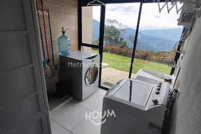 Casa de 5 alcobas en venta en Medellin, Medellín, 438 m² · foto 17 de 20