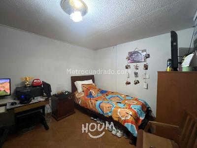 Casa de 5 alcobas en venta en Fontibon, Bogotá, 281 m² · foto 2 de 20