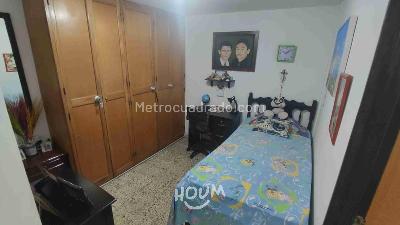 Casa de 5 alcobas en venta en Medellin, Medellín, 144 m² · foto 9 de 11