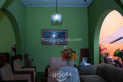 Casa de 5 alcobas en venta en Medellin, Medellín, 280 m² · foto 2 de 17