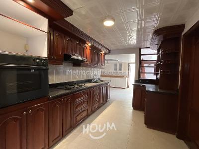 Casa de 5 alcobas en venta en Suba, Bogotá, 274 m² · foto 15 de 20
