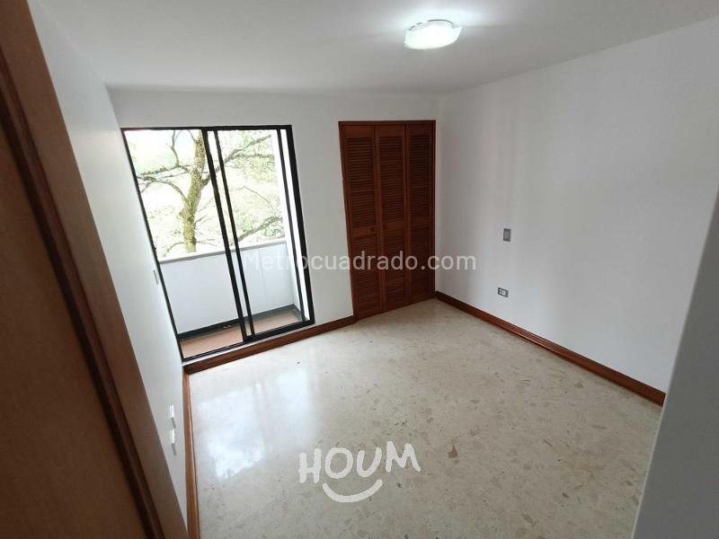Spacious 2BR Apartment in Medellin - 3