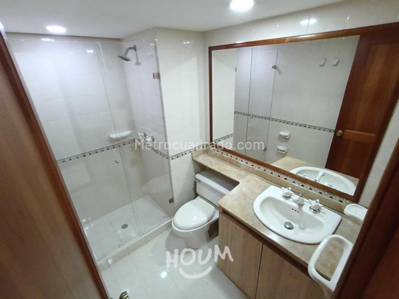 Spacious 2BR Apartment in Medellin - 6