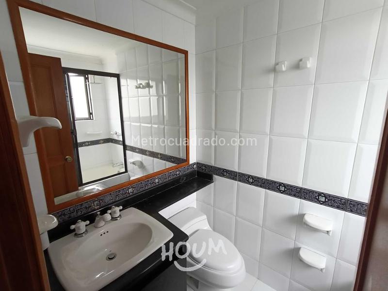 Spacious 2BR Apartment in Medellin - 7