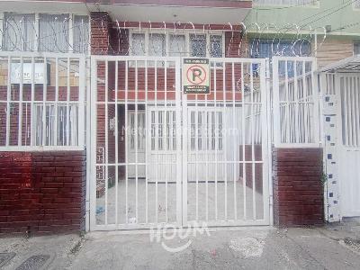 Casa de 5 alcobas en venta en Los Martires, Bogotá, 400 m² · foto 8 de 20