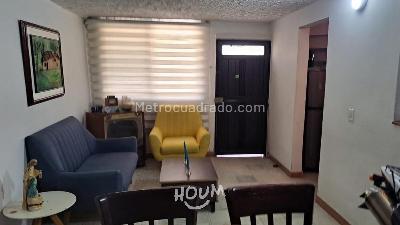 Casa de 2 alcobas en venta en Medellin, Medellín, 72 m² · foto 2 de 18