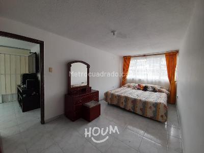 Casa en venta en Puente Aranda, Bogotá · foto 2 de 20