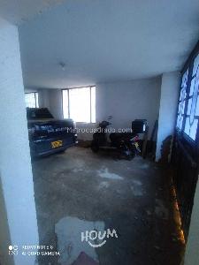 Casa de 5 alcobas en venta en Engativa, Bogotá, 362 m² · foto 2 de 20