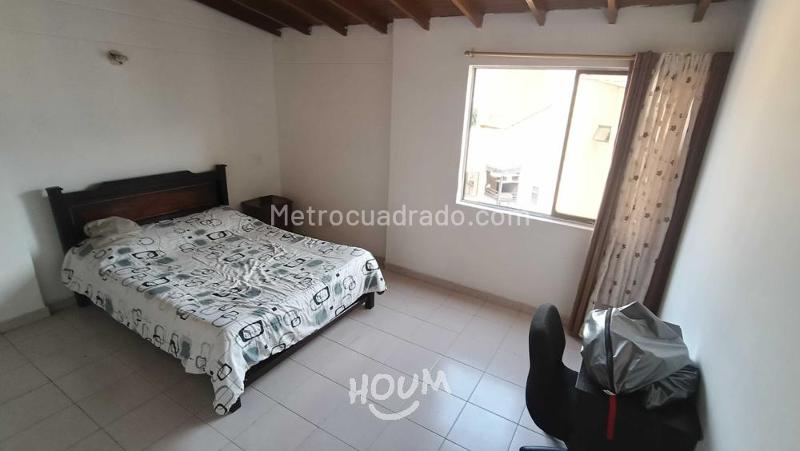Apartamento Amplio de 4 Alcobas en Laureles para Alquilar - 4