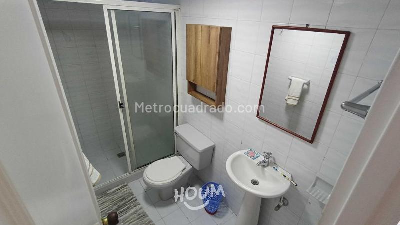 Apartamento Amplio de 4 Alcobas en Laureles para Alquilar - 8