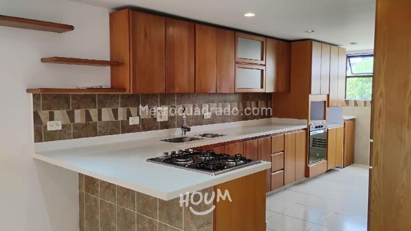 Modern 3BR Apartment in Alejandria