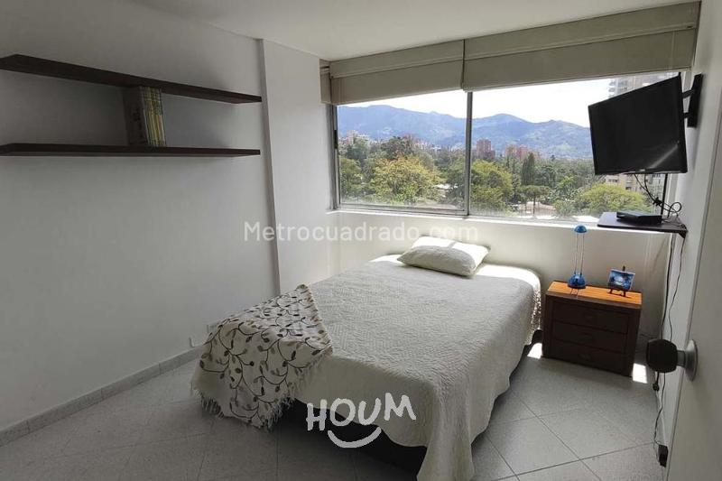 Loft Moderno de 3 Alcobas en Medellín - 4