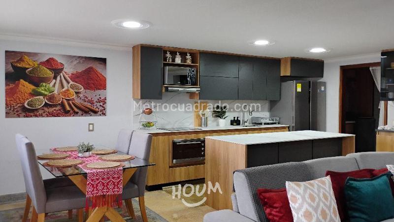 Spacious 3BR Apartment in Boston, Medellín - 9