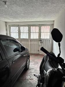 Casa de 5 alcobas en venta en Rafael Uribe Uribe, Bogotá, 306 m² · foto 2 de 20