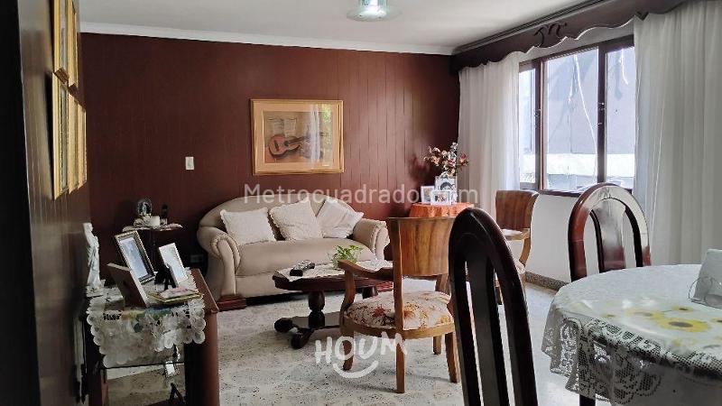 Spacious 3BR Apartment in Medellin
