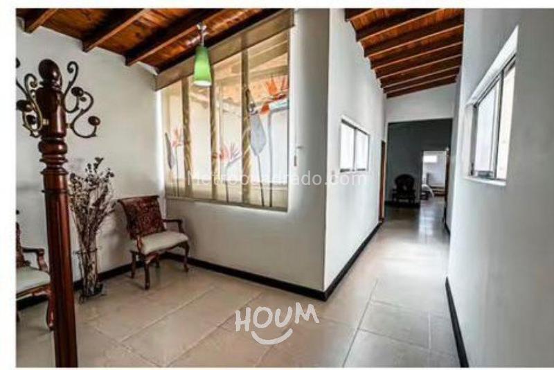 Apartamento Amoblado de 4 Alcobas en Arriendo en Medellín (Rosales) - 5