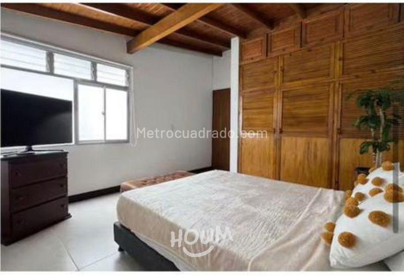 Apartamento Amoblado de 4 Alcobas en Arriendo en Medellín (Rosales) - 9