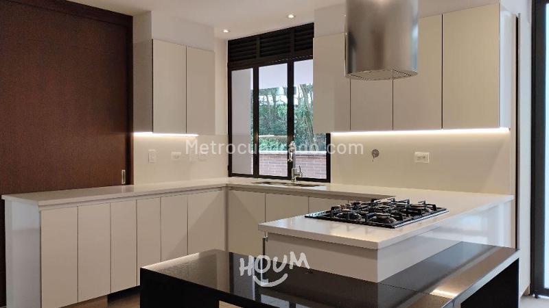 Apartamento Moderno de 4 Alcobas con Amenidades en San Lucas - 3