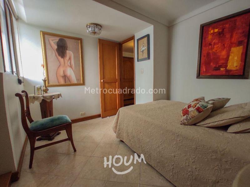 Apartamento Amplio de 5 Alcobas en Arriendo en Medellín - 5