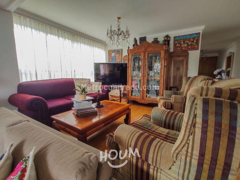 Apartamento Amplio de 5 Alcobas en Arriendo en Medellín - 9