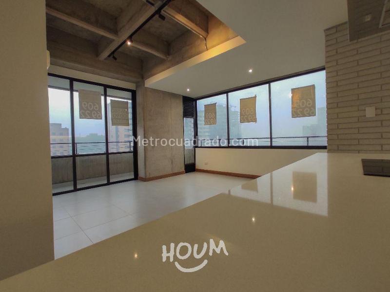 Unfurnished 3BR Apartment in Villa Carlota - 9