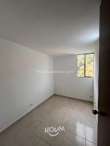 Apartamento de 3 alcobas en venta en Bello, Bello, 49 m² · foto 14 de 16