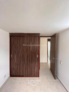 Apartamento de 3 alcobas en venta en Bello, Bello, 49 m² · foto 3 de 16
