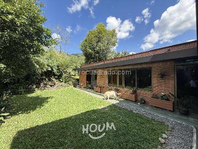 Casa de 5 alcobas en venta en Envigado, Envigado, 350 m² · foto 9 de 20