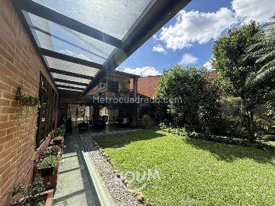 Casa de 5 alcobas en venta en Envigado, Envigado, 350 m² · foto 10 de 20