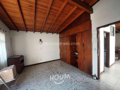 Casa de 5 alcobas en venta en Medellin, Medellín, 350 m² · foto 19 de 20