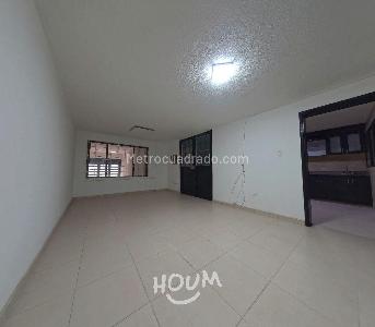Apartamento de 2 alcobas en venta en Kennedy, Bogotá, 72 m² · foto 2 de 13