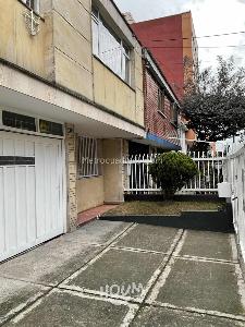 Casa en venta en Teusaquillo, Bogotá · foto 2 de 20