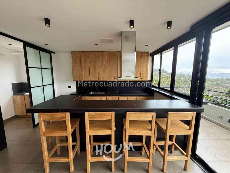 Piso – Medellín - Más