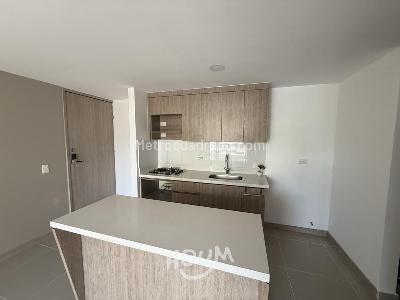 Apartamento de 3 alcobas en venta en Sabaneta, Sabaneta, 78 m² · foto 2 de 14