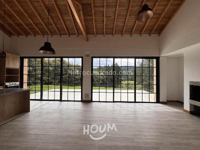 Casa de 3 alcobas en arriendo en Medellin, Medellín, 198 m² · foto 3 de 20