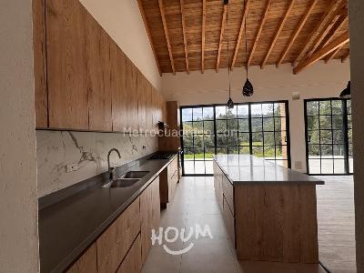 Casa de 3 alcobas en arriendo en Medellin, Medellín, 198 m² · foto 7 de 20