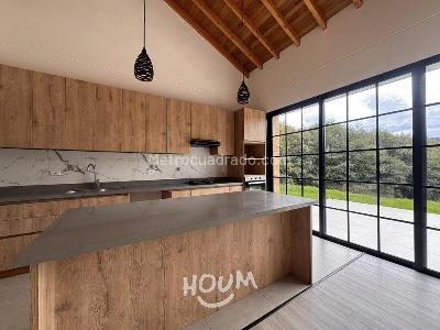 Casa de 3 alcobas en arriendo en Medellin, Medellín, 198 m² · foto 9 de 20