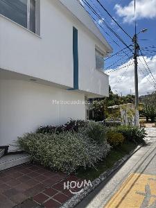 Casa en venta en Suba, Bogotá · foto 2 de 20