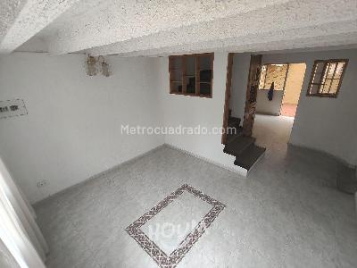 Casa en venta en Engativa, Bogotá · foto 2 de 20