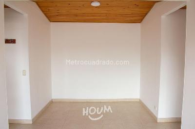 Apartamento de 3 alcobas en arriendo en Engativa, Bogotá, 64 m² · foto 2 de 19