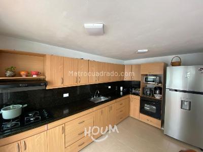 Casa de 5 alcobas en venta en Rionegro, Rionegro, 210 m² · foto 3 de 15