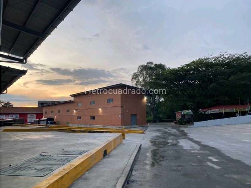 Bodega en Arriendo, Terminal De Transporte, Armenia - Más
