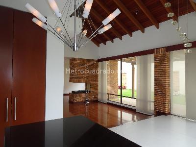 Casa de 3 alcobas en arriendo en Badalona, Cajicá, 300 m² · foto 17 de 20