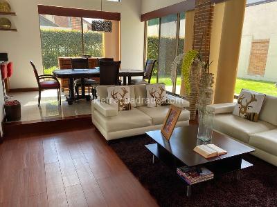 Casa de 3 alcobas en arriendo en Badalona, Cajicá, 300 m² · foto 2 de 20