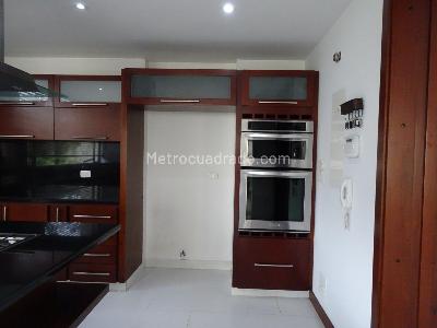 Casa de 3 alcobas en arriendo en Badalona, Cajicá, 300 m² · foto 8 de 20