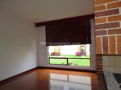 Casa de 3 alcobas en arriendo en Badalona, Cajicá, 300 m² · foto 10 de 20