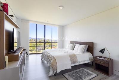 Casa de 5 alcobas en venta en La Calera · foto 14 de 17