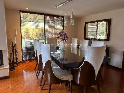 Casa de 4 alcobas en venta en Guaymaral, Bogotá, 1377 m² · foto 5 de 9